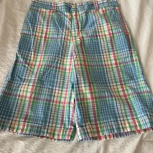 Boys size 16 vineyard vines Bermuda shorts. Like new!
